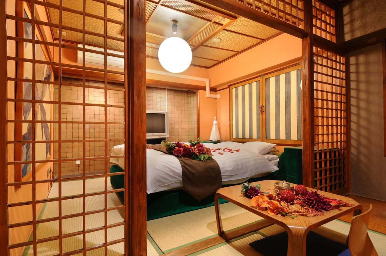 Hotel Namba Alpha (Adults Only) Ōsaka Exterior foto